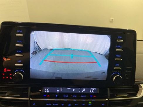Used 2023 Toyota Sienna XSE w/ XSE Plus Package AWD/4WD image 23