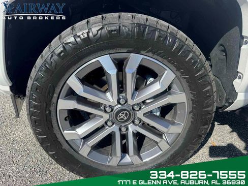 Used 2025 Toyota 4Runner Limited image 33