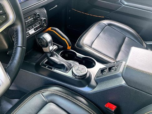 Used 2024 Ford Bronco Badlands w/ Sasquatch Package image 14