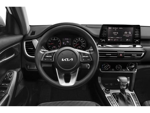 Used 2023 Kia Seltos LX AWD/4WD image 4