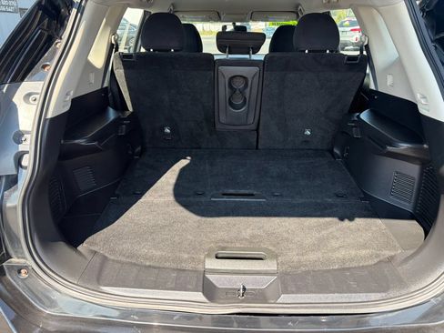 Used 2016 Nissan Rogue S FWD image 24