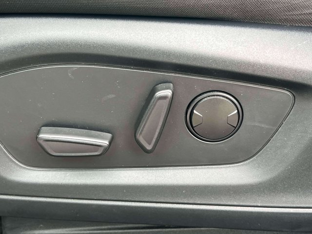 Used 2023 Ford Explorer XLT AWD/4WD image 20