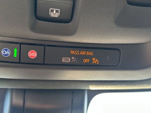 Used 2021 GMC Yukon Denali w/ Denali Ultimate Package AWD/4WD image 12