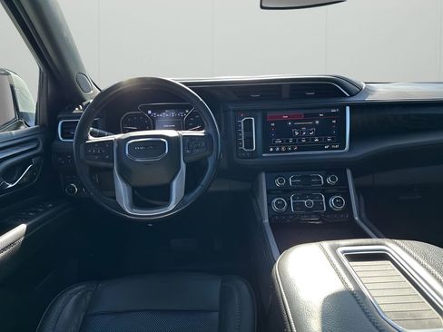 Used 2021 GMC Yukon Denali image 24