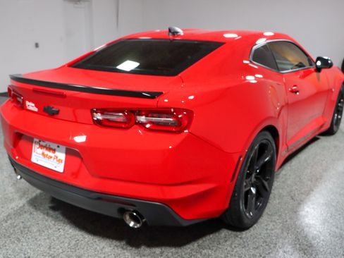 Used 2021 Chevrolet Camaro LT image 7