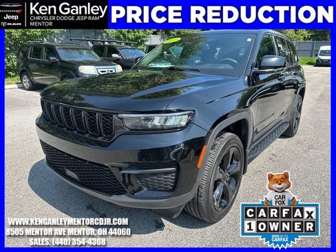 Used 2023 Jeep Grand Cherokee Altitude AWD/4WD image 3