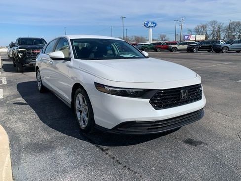 Used 2023 Honda Accord LX image 3