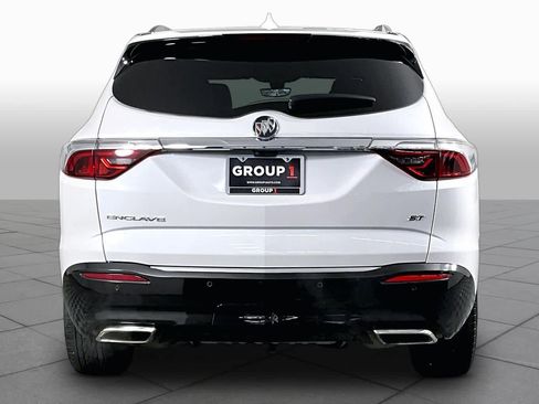 Certified 2024 Buick Enclave Essence w/ Experience Buick Package FWD image 5