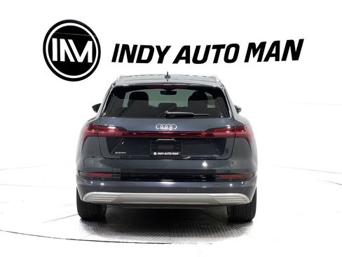 Used 2019 Audi e-tron Prestige w/ Prestige Package image 5