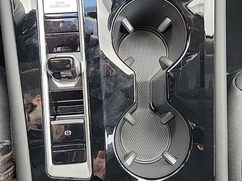 New 2026 Volkswagen Atlas SE AWD/4WD image 9