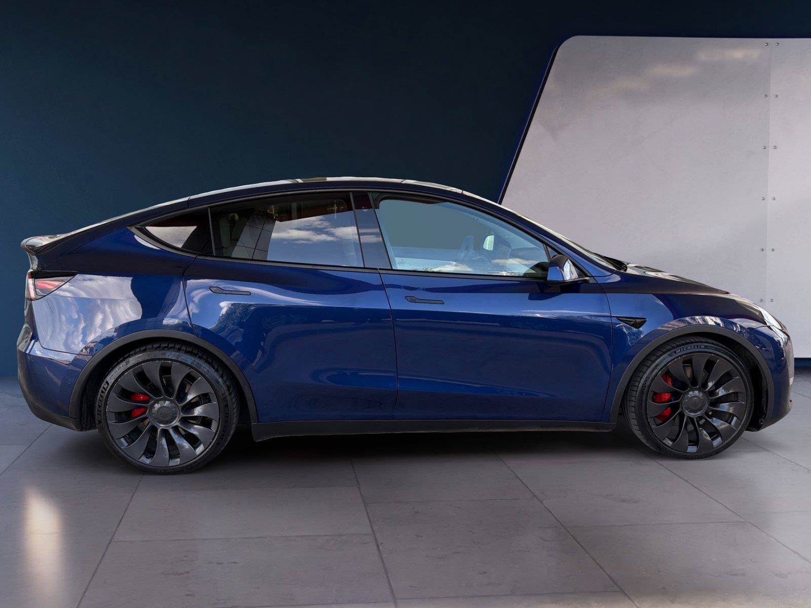 Used 2022 Tesla Model Y Performance AWD/4WD image 6