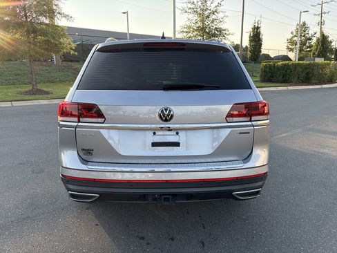 Used 2023 Volkswagen Atlas SE AWD/4WD image 8