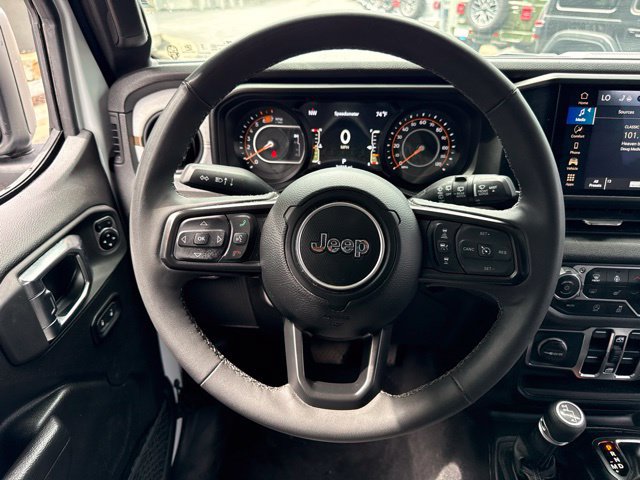 Used 2025 Jeep Wrangler Unlimited Sport AWD/4WD image 18