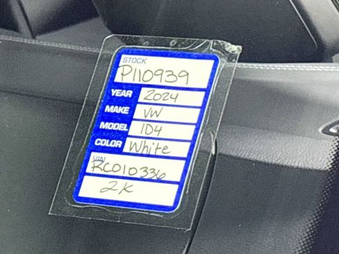 Certified 2024 Volkswagen ID.4 2WD image 26