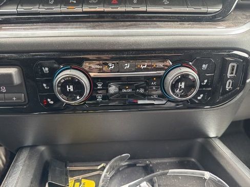 Used 2025 Chevrolet Silverado 3500 LTZ w/ LTZ Plus Package image 18