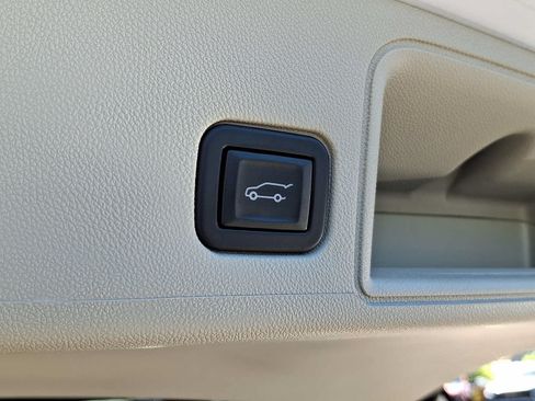 Used 2022 GMC Terrain Denali w/ Denali Premium Package AWD/4WD image 37