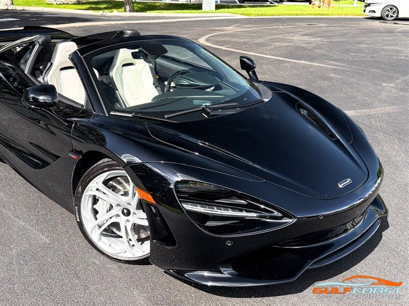 Used 2024 McLaren 750S Spider RWD image 65