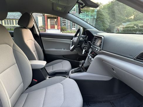 Used 2020 Hyundai Elantra SE w/ Cargo Package (C1) FWD image 20
