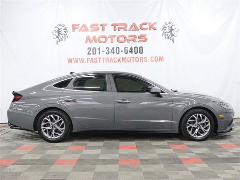 Used 2021 Hyundai Sonata SEL w/ Convenience Package FWD image 4