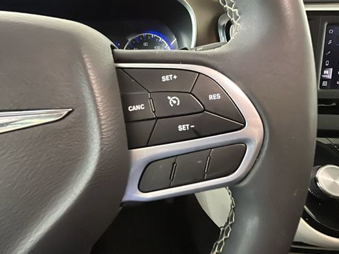 Used 2023 Chrysler Voyager LX FWD image 20