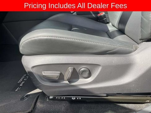 Used 2025 Toyota Crown Platinum AWD/4WD image 23