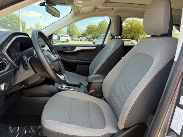 Used 2022 Ford Escape SE w/ SE Sport Appearance Package AWD/4WD image 25
