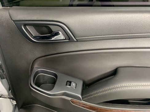 Used 2017 GMC Yukon SLE w/ SLE Value Package image 37