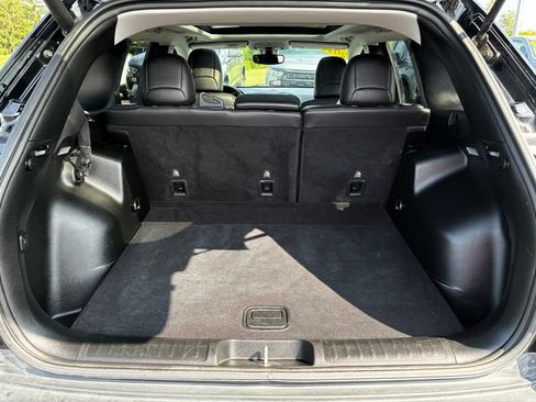 Used 2019 Jeep Cherokee Limited w/ Trailer Tow Group AWD/4WD image 35