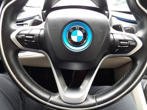 Used 2019 BMW i8 Roadster AWD/4WD image 38