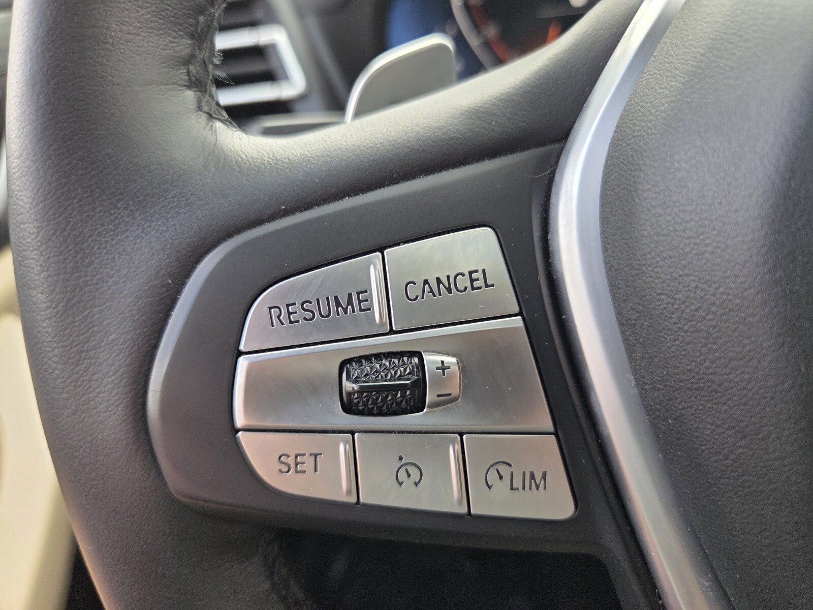 Used 2024 BMW X3 sDrive30i w/ Premium Package RWD image 29