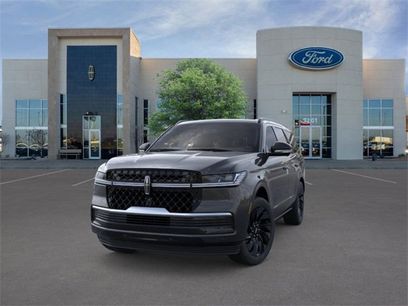 New 2025 Lincoln Navigator Reserve w/ Jet Appearance Package