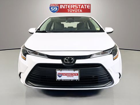 Certified 2023 Toyota Corolla LE image 2