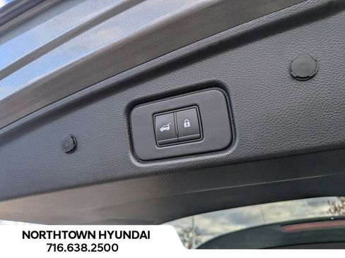 Used 2022 Nissan Pathfinder Platinum image 38