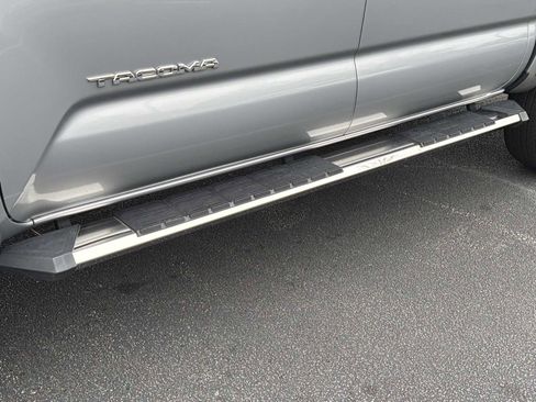 Used 2019 Toyota Tacoma TRD Sport image 35