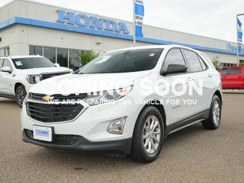 Used 2018 Chevrolet Equinox LS image 1