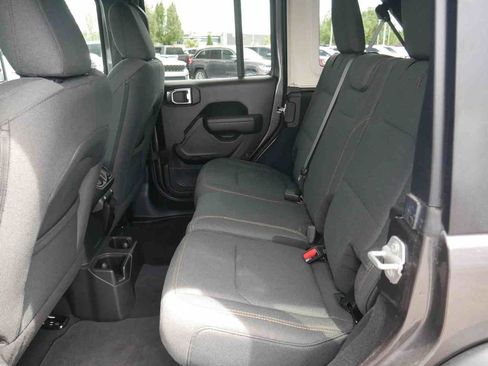 Used 2024 Jeep Wrangler Unlimited Sport AWD/4WD image 5