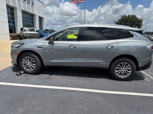 Used 2024 Buick Enclave Essence FWD image 10