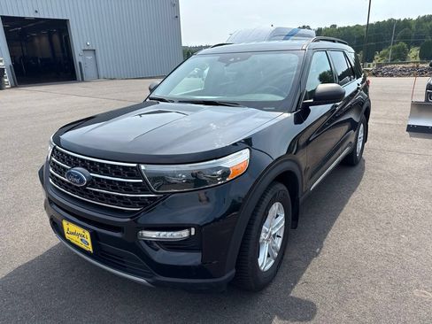 Used 2020 Ford Explorer XLT w/ Equipment Group 202A AWD/4WD image 1