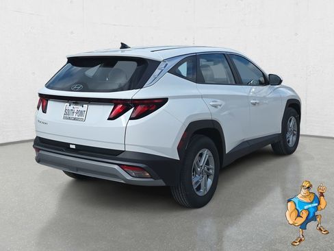 New 2026 Hyundai Tucson SE image 5