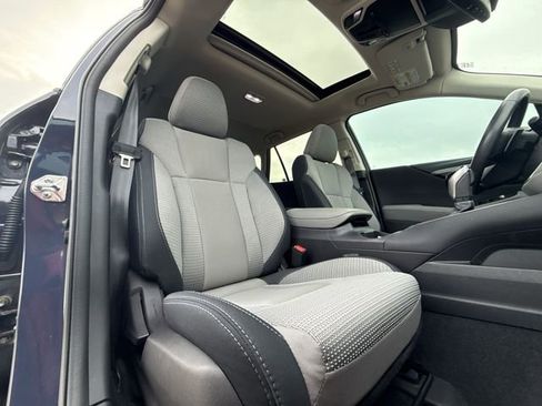 Used 2025 Subaru Outback Premium image 25