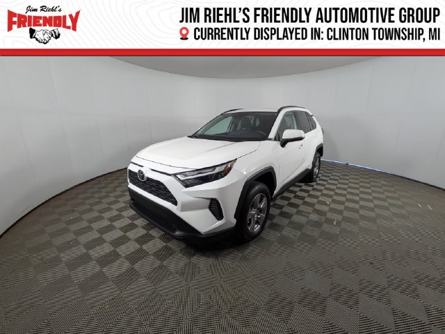 Used 2025 Toyota RAV4 XLE FWD image 1