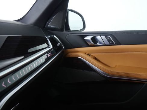 Certified 2026 BMW X5 xDrive50e w/ M Sport Package image 25