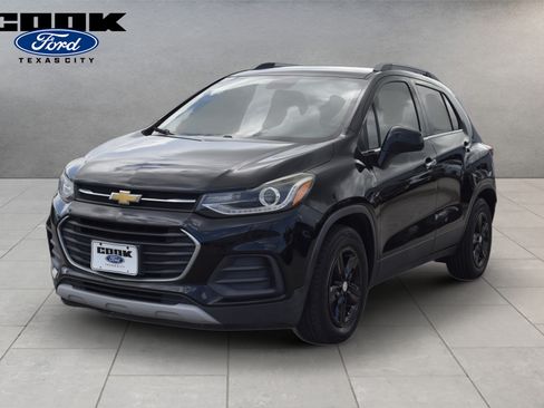Used 2019 Chevrolet Trax LT w/ LT Convenience Package FWD image 1