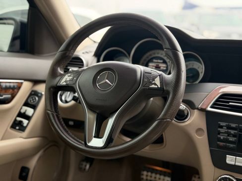 Used 2014 Mercedes-Benz C 250 Sedan image 35