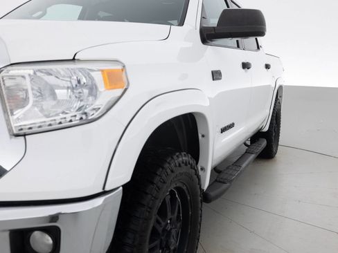 Used 2017 Toyota Tundra SR5 w/ SR5 Upgrade Package image 12