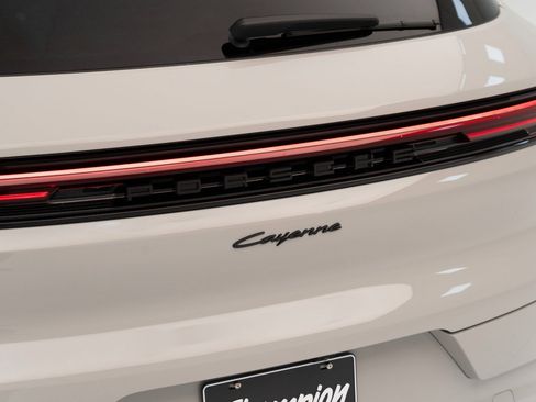 New 2025 Porsche Cayenne image 13