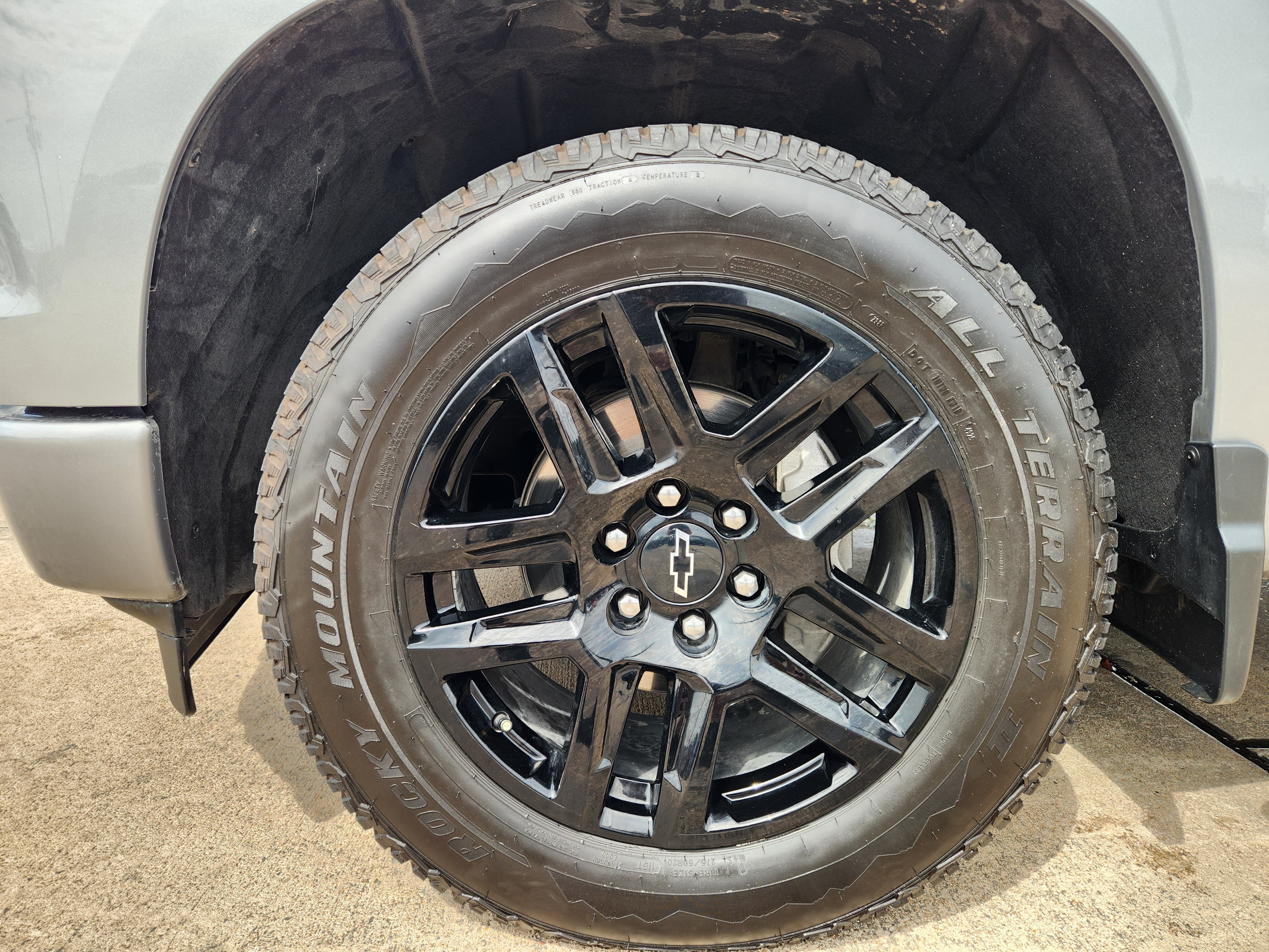 Used 2024 Chevrolet Silverado 1500 Custom w/ Turbomax Blackout Package RWD image 11