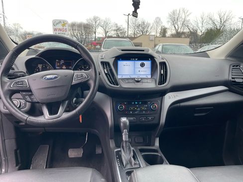 Used 2017 Ford Escape SE w/ SE Leather Comfort Package image 14