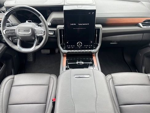 New 2026 GMC Yukon Denali w/ Denali Reserve Package image 13