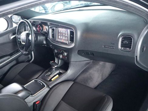 Used 2019 Dodge Charger Scat Pack RWD image 38